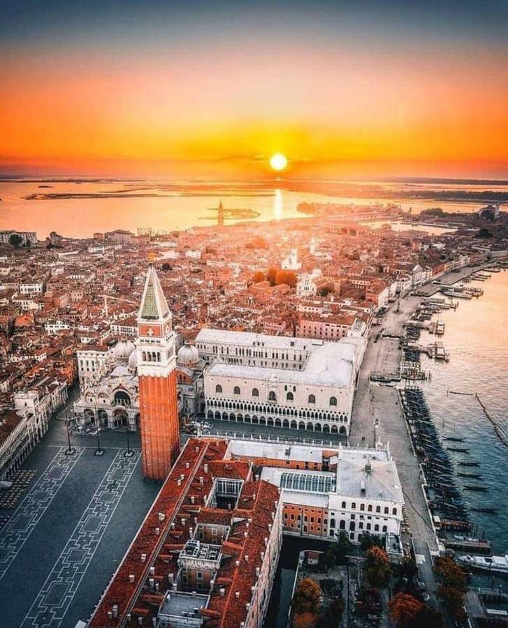 Biennale Ca Dario Apartment Венеция Екстериор снимка